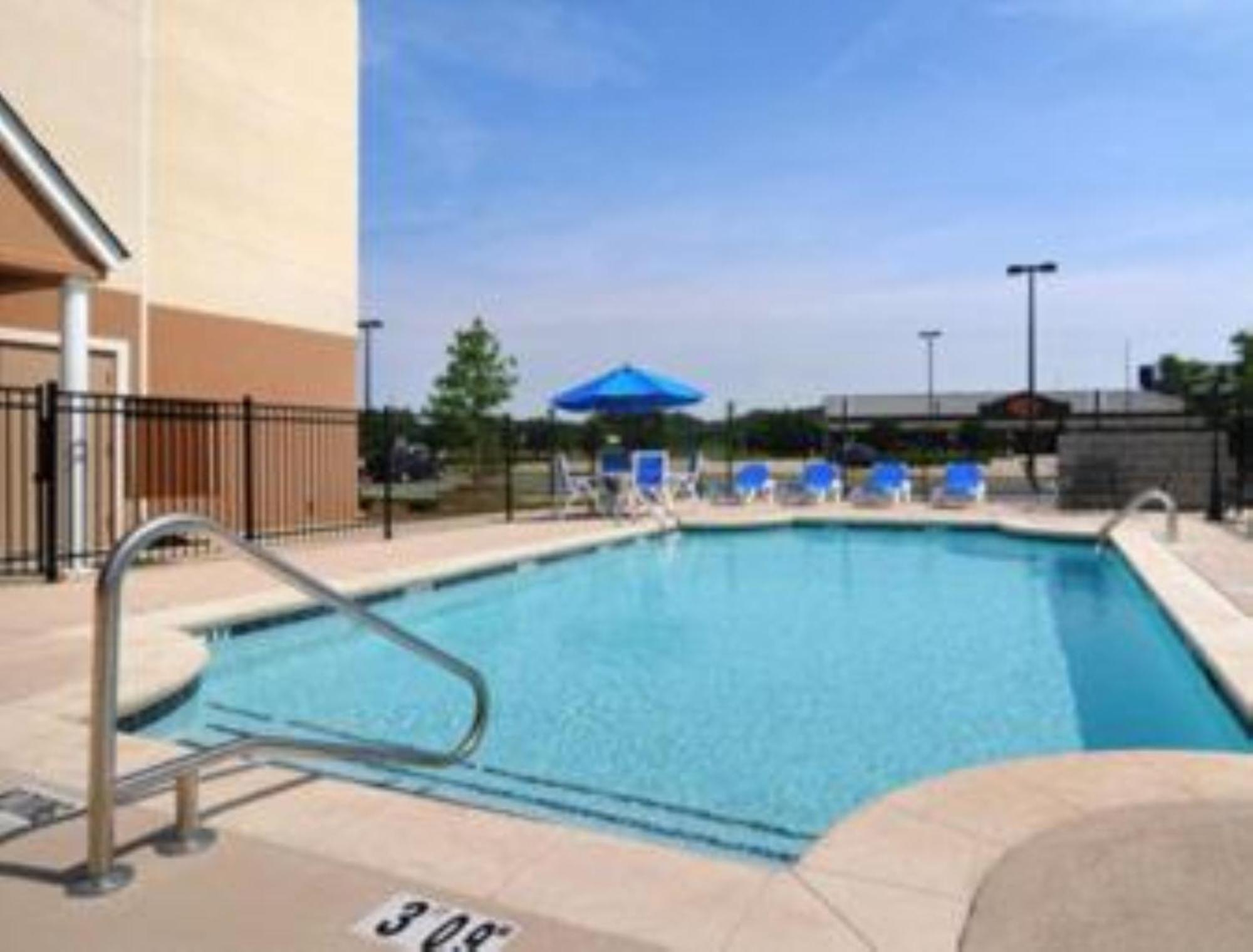 Microtel By Wyndham Perry National Fairground Area I-75 Exterior photo